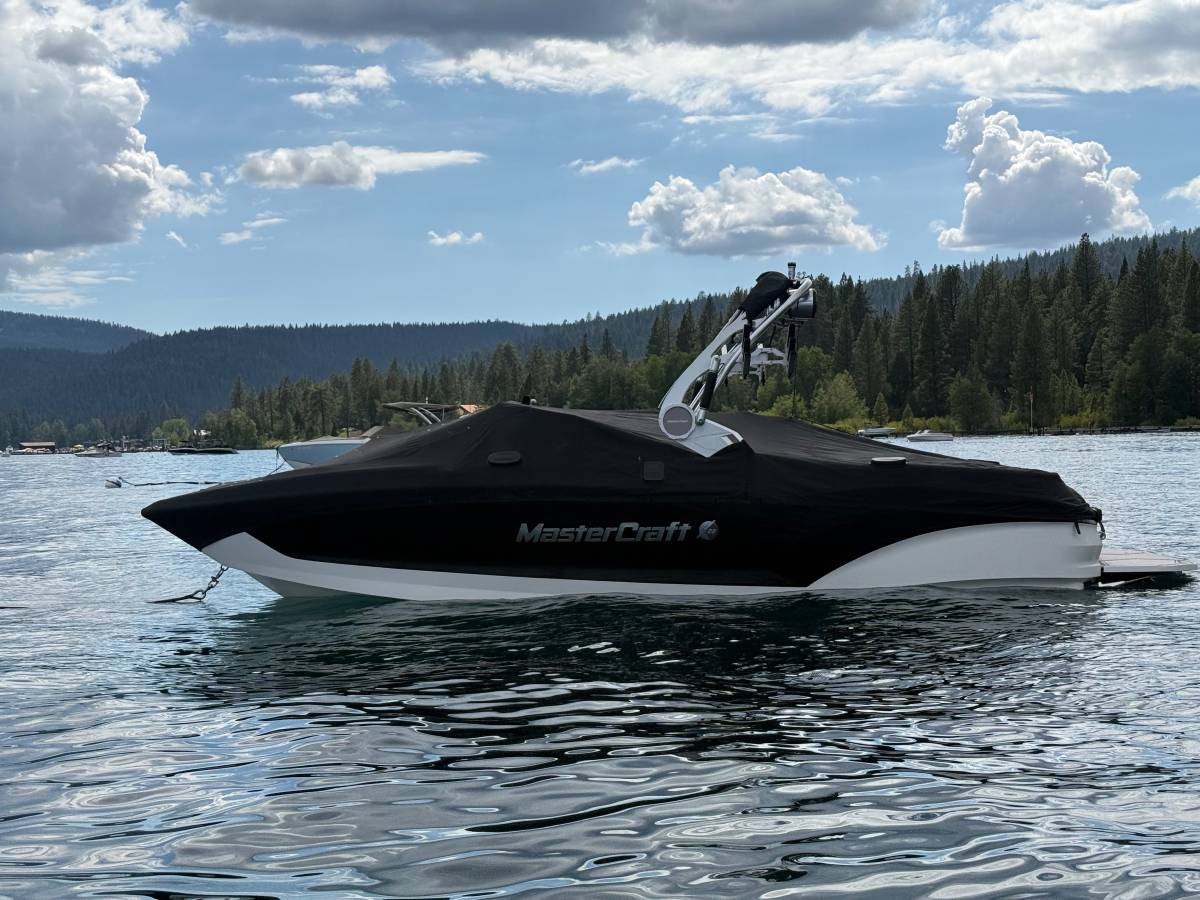 2021 MasterCraft, Import USA — Foto 1