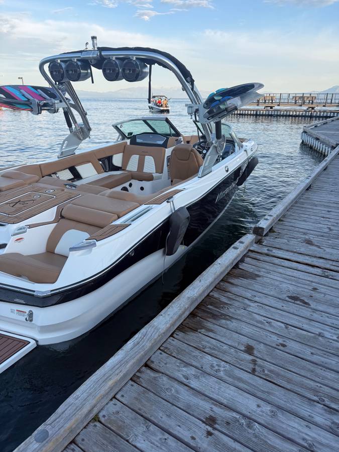 2021 MasterCraft, Import USA — Foto 2 z 10