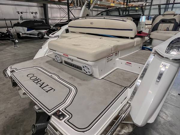 2021 Cobalt, Import USA — Foto 3 z 12
