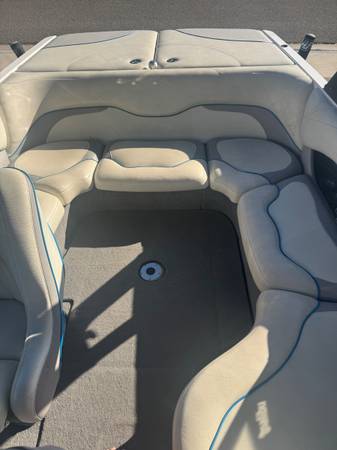 2008 Malibu, Import USA — Foto 9 z 10