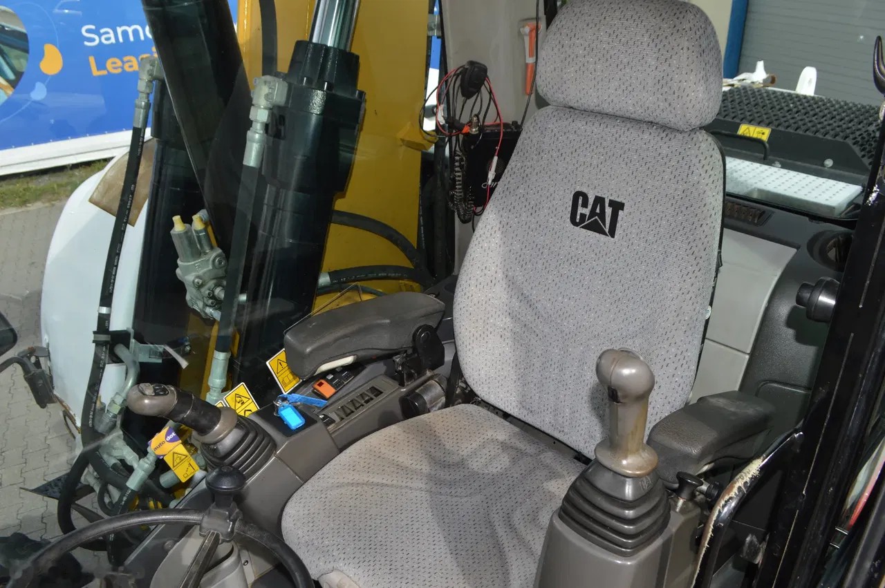 2011 Caterpillar M316 D, 13.838 mth, Import Auf Lager in der EU — Foto 10 z 22