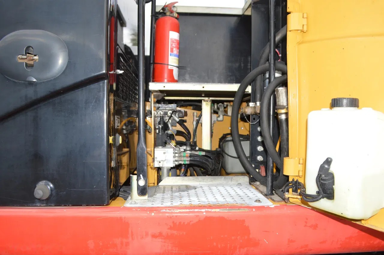 2011 Caterpillar M316 D, 13.838 mth, Import Auf Lager in der EU — Foto 16 z 22