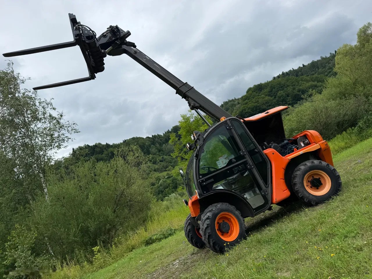 2016 Ausa T204, 3.800 mth, Import Auf Lager in der EU — Foto 12 z 24