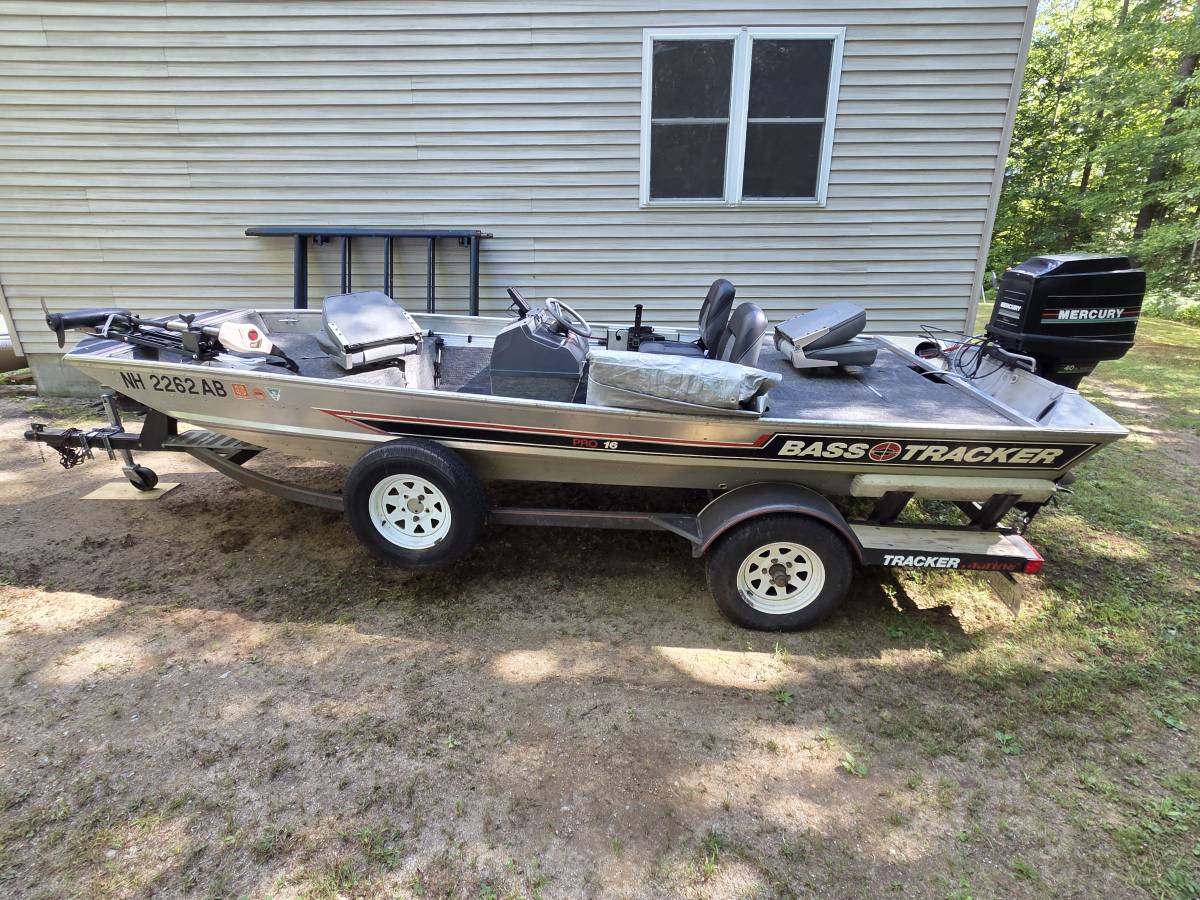 Tracker, Import USA — Foto 11 z 11