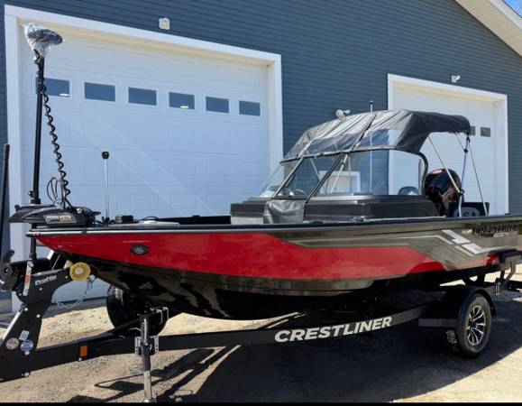 Crestliner, Import USA — Foto 1