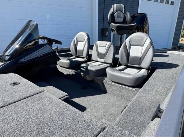 Lowe, Import USA — Foto 4 z 5