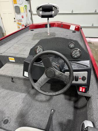 2026 Crestliner, Import USA — Foto 4 z 5