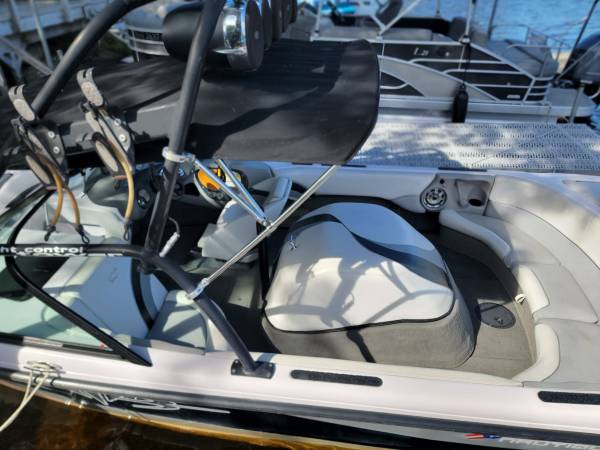 2003 Nautique, Import USA — Foto 5 z 12