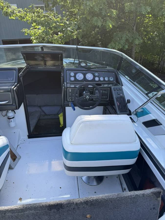 1989 Formula, Import USA — Foto 8 z 12