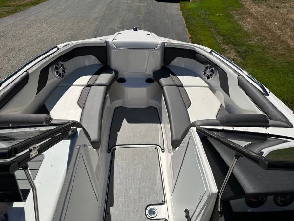 2021 Yamaha, Import USA — Foto 8 z 12