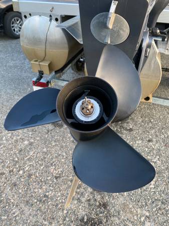 2020 Bennington, Import USA — Foto 12 z 12