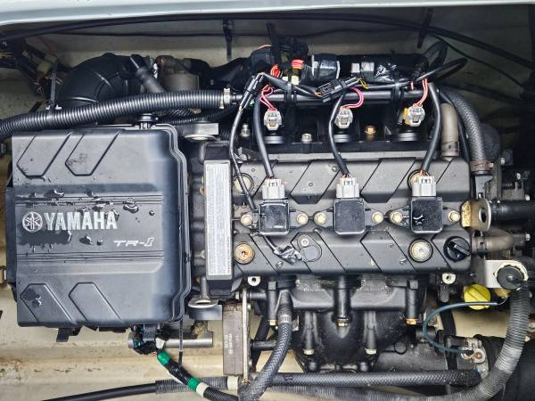 2016 Yamaha, Import USA — Foto 9 z 10