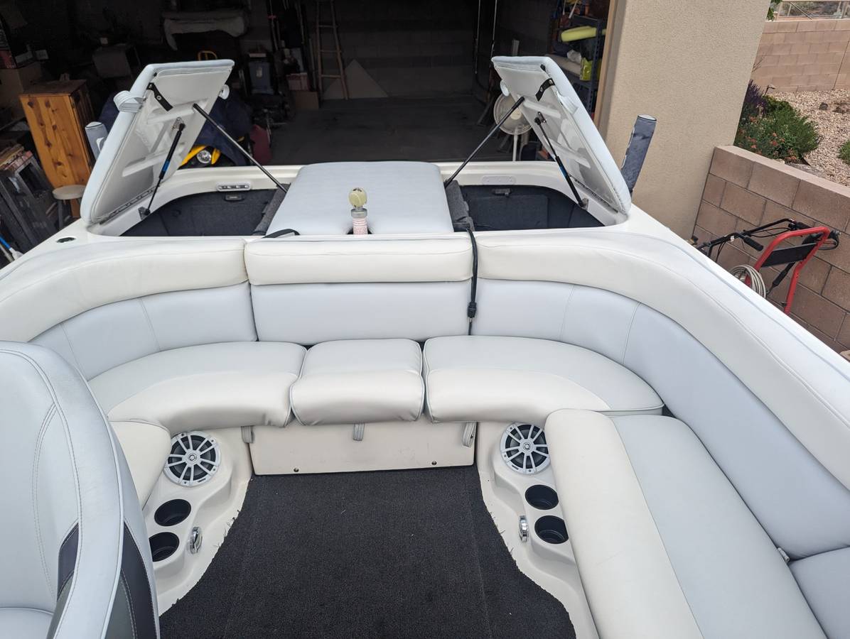2002 Tige, Import USA — Foto 5 z 11