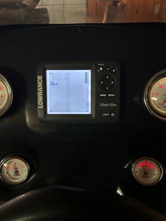 2010 Nitro, Import USA — Foto 9 z 9