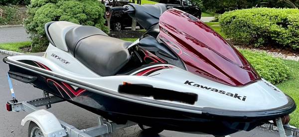 2011 Yamaha, Import USA — Foto 2 z 3