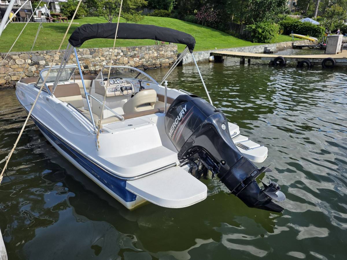 2014 Bayliner, Import USA — Foto 3 z 8