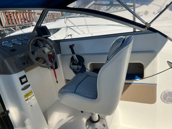 Bayliner, Import USA — Foto 8 z 12