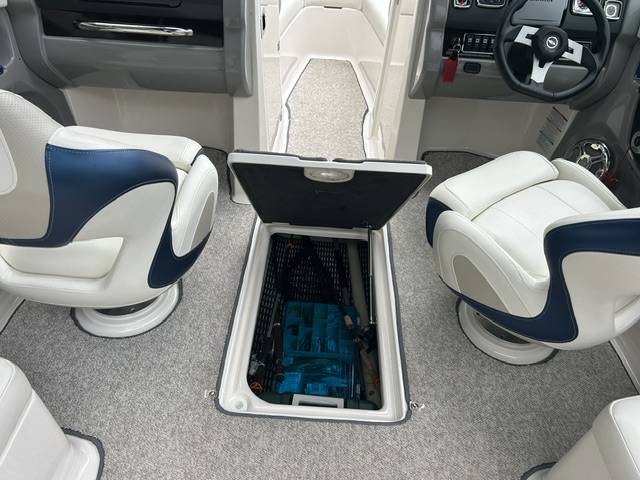 Chaparral, Import USA — Foto 5 z 12