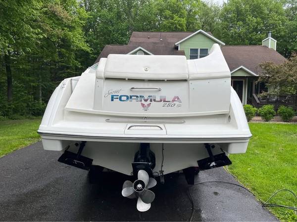 2001 Formula, Import USA — Foto 4 z 12