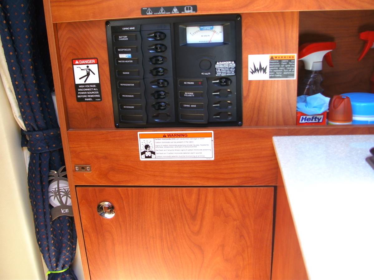 2010 Bayliner, Import USA — Foto 10 z 12