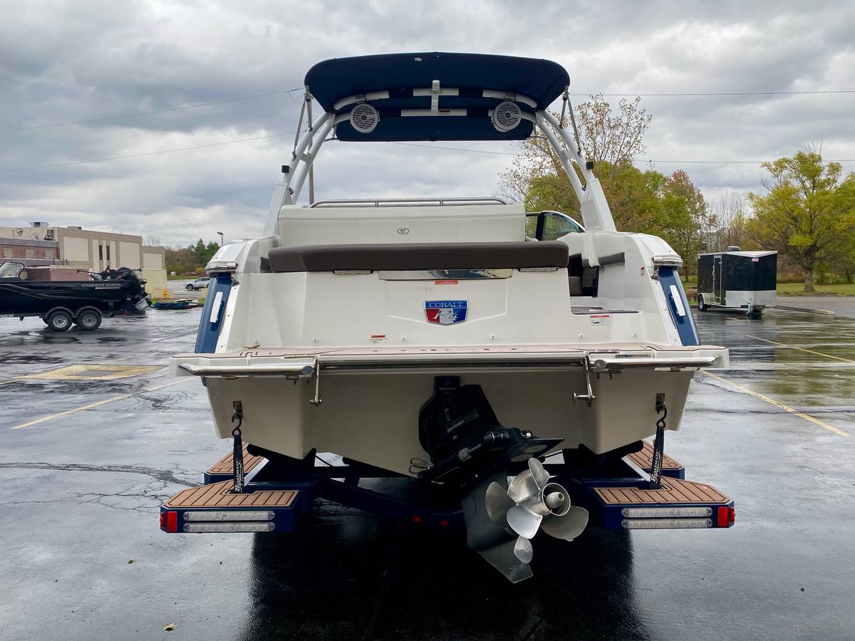2022 Cobalt, Import USA — Foto 4 z 12