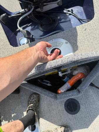 2020 Tracker, Import USA — Foto 10 z 12