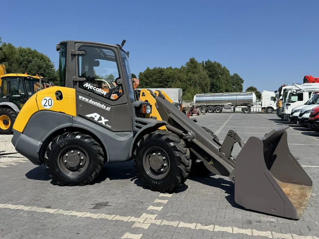2015 Mecalac AX, 9.999 mth, Import Auf Lager in der EU — Foto 11 z 24