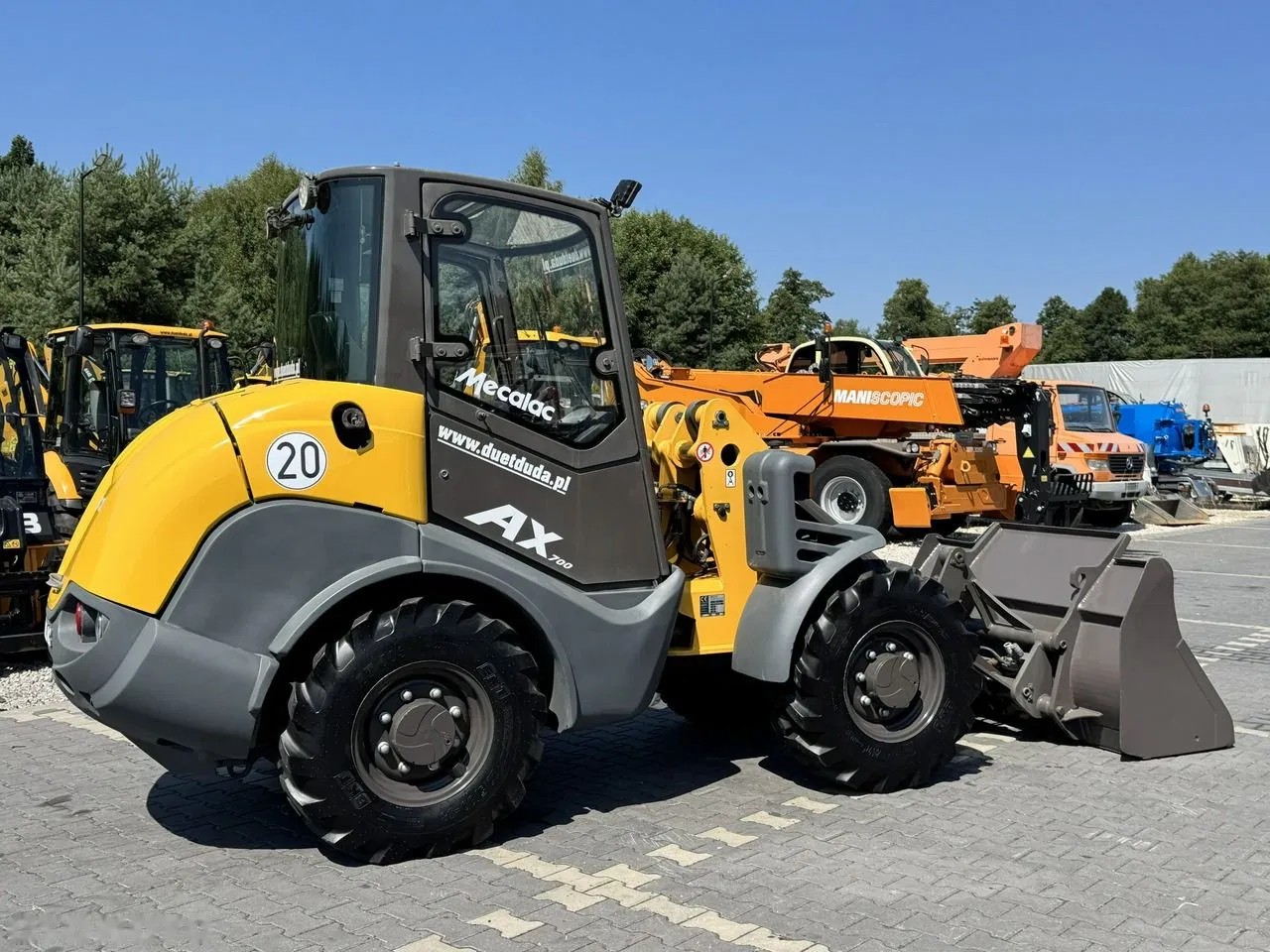 2015 Mecalac AX, 9.999 mth, Import Auf Lager in der EU — Foto 13 z 24