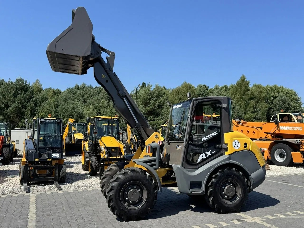 2015 Mecalac AX, 9.999 mth, Import Auf Lager in der EU — Foto 3 z 24