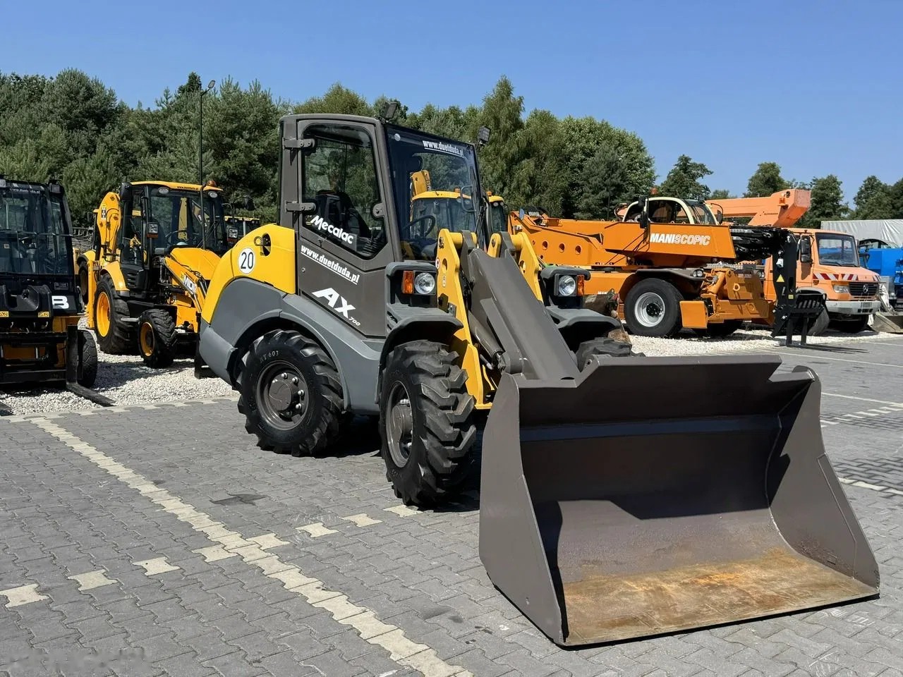 2015 Mecalac AX, 9.999 mth, Import Auf Lager in der EU — Foto 5 z 24