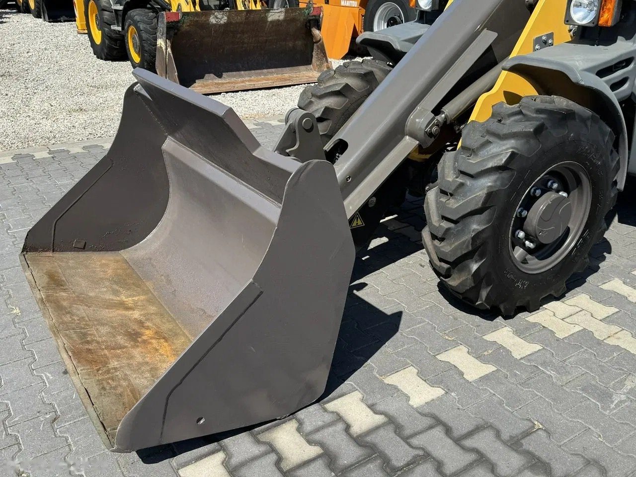 2015 Mecalac AX, 9.999 mth, Import Auf Lager in der EU — Foto 7 z 24