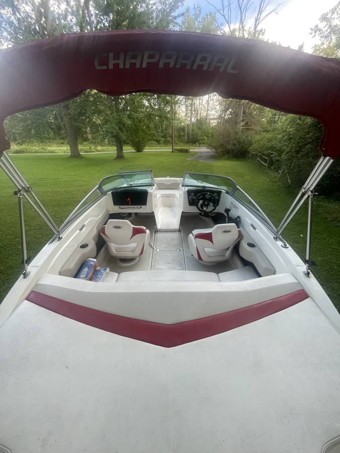 2011 Chaparral, Import USA — Foto 5 z 12