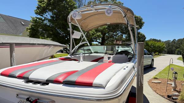 2010 MasterCraft, Import USA — Foto 10 z 12