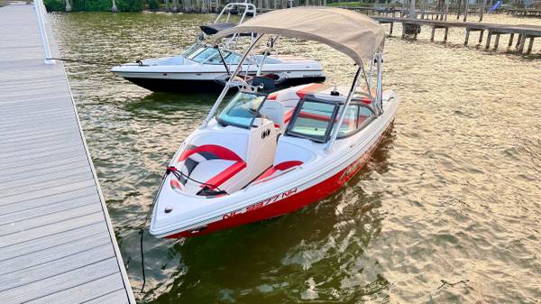 2010 MasterCraft, Import USA — Foto 3 z 12