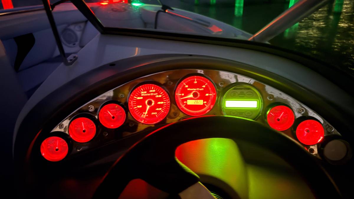 2010 MasterCraft, Import USA — Foto 6 z 12