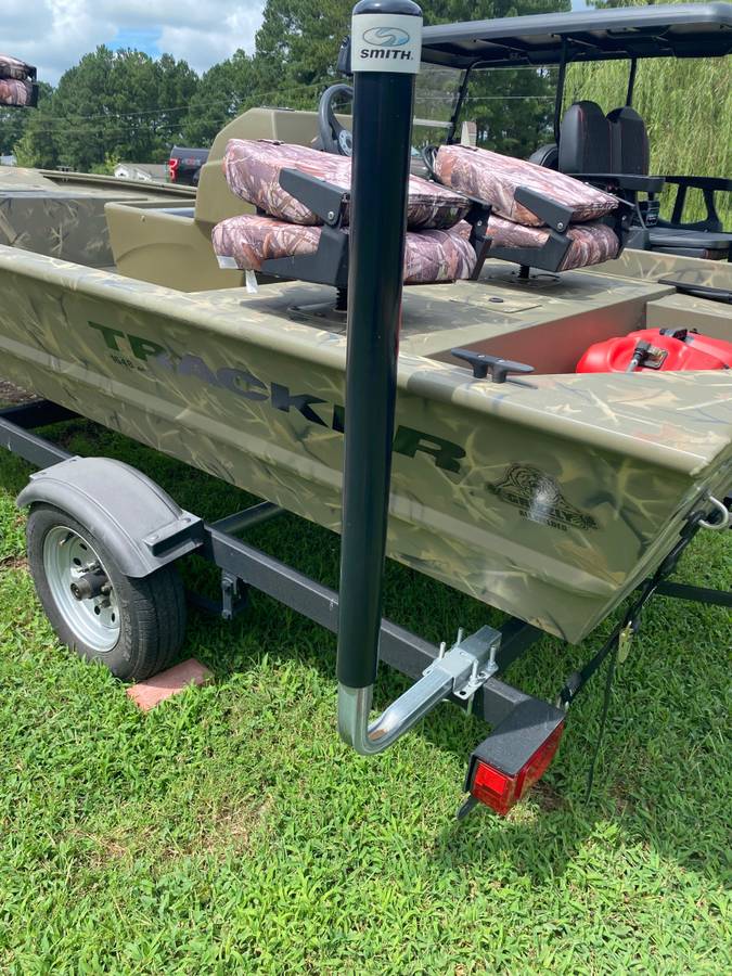 2023 Tracker, Import USA — Foto 5 z 12