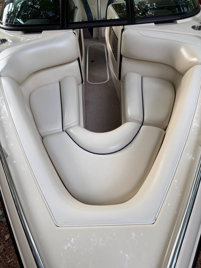 2001 Malibu, Import USA — Foto 11 z 12