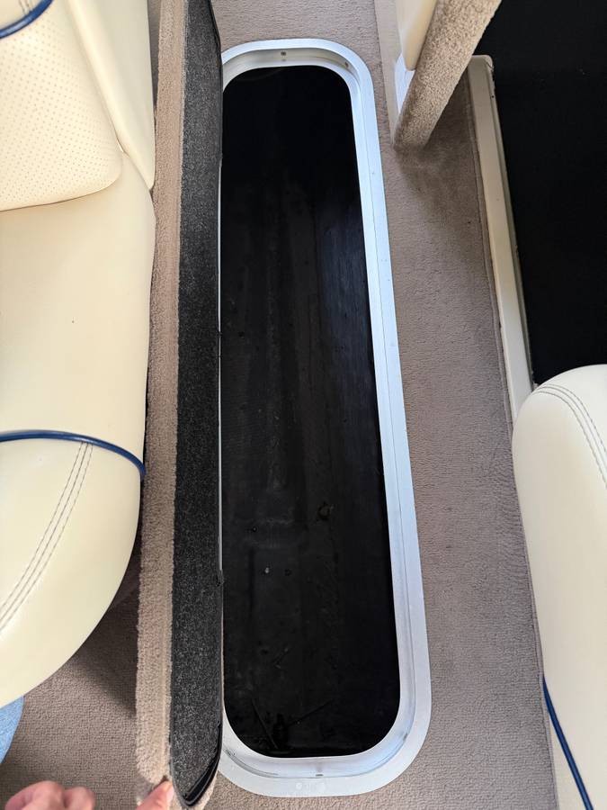2001 Malibu, Import USA — Foto 12 z 12