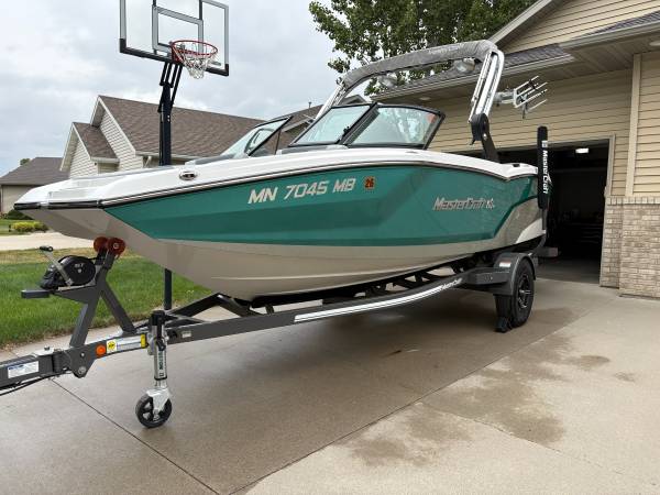 2021 MasterCraft, Import USA — Foto 1