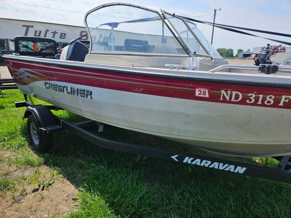 2001 Crestliner, Import USA — Foto 1