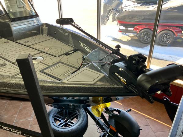 2026 Tracker, Import USA — Foto 4 z 12