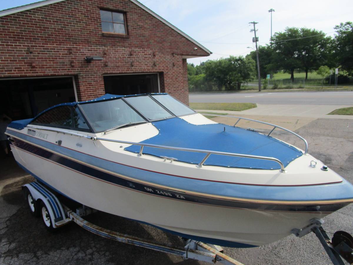1988 Cobalt, Import USA — Foto 10 z 12