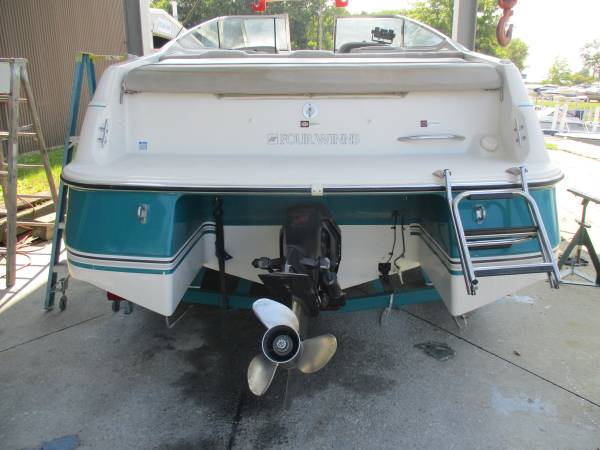 1995 Four Winns, Import USA — Foto 8 z 11