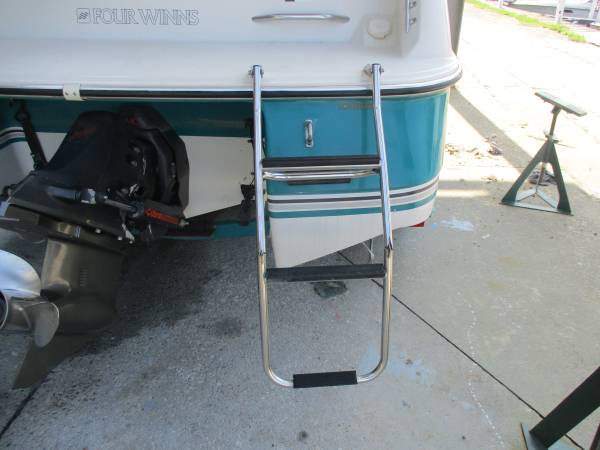 1995 Four Winns, Import USA — Foto 9 z 11