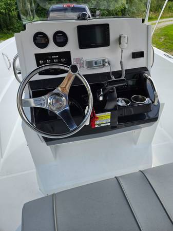 2021 Wellcraft, Import USA — Foto 8 z 12