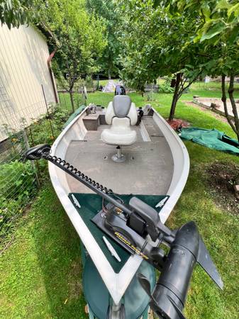 Crestliner, Import USA — Foto 11 z 12