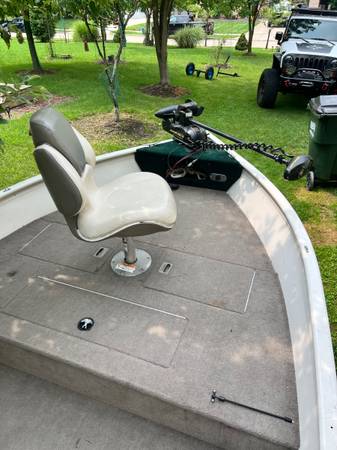 Crestliner, Import USA — Foto 5 z 12