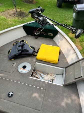 Crestliner, Import USA — Foto 6 z 12