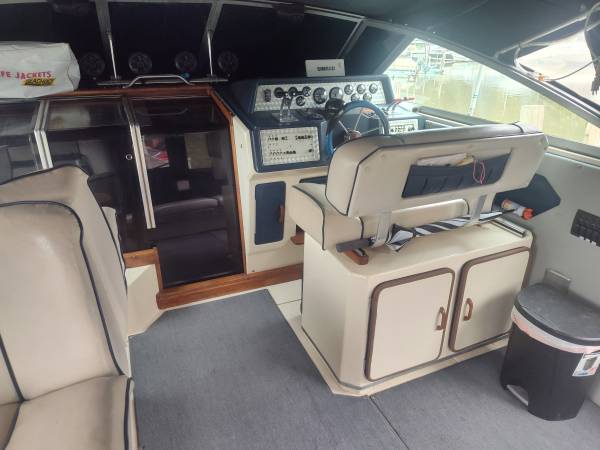 Sea Ray, Import USA — Foto 10 z 12