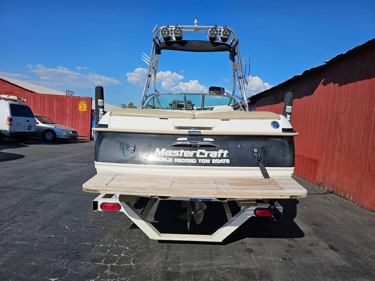 2000 MasterCraft, Import USA — Foto 2 z 6